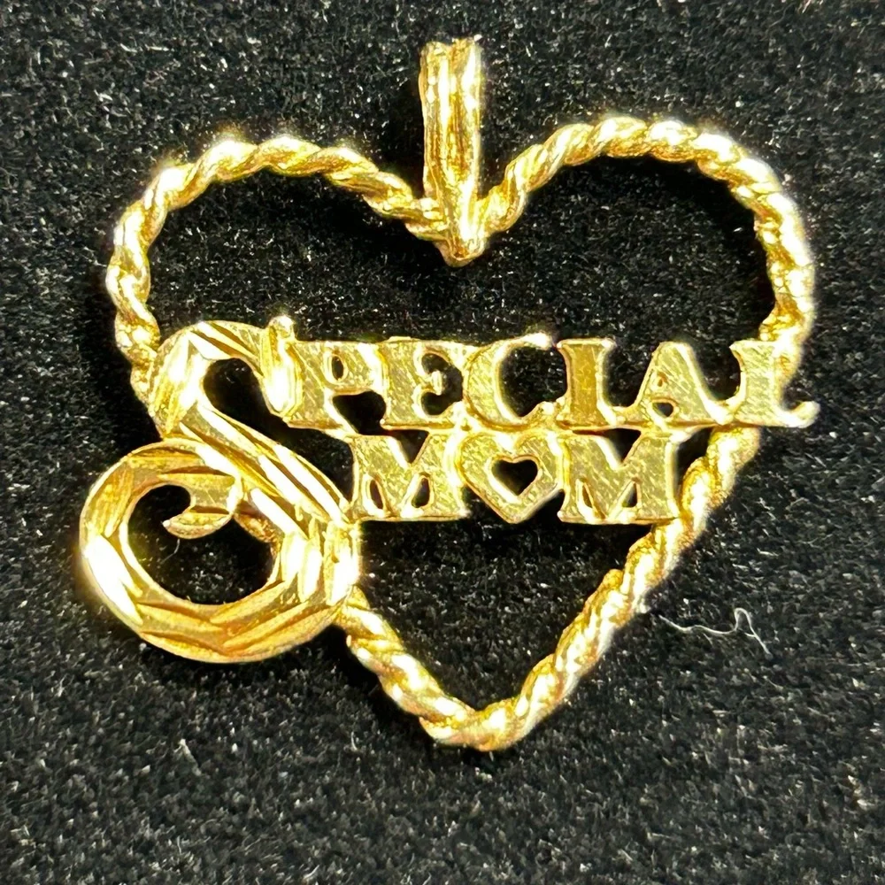 14K Gold Special Mom Pendant - Picture 1 of 5
